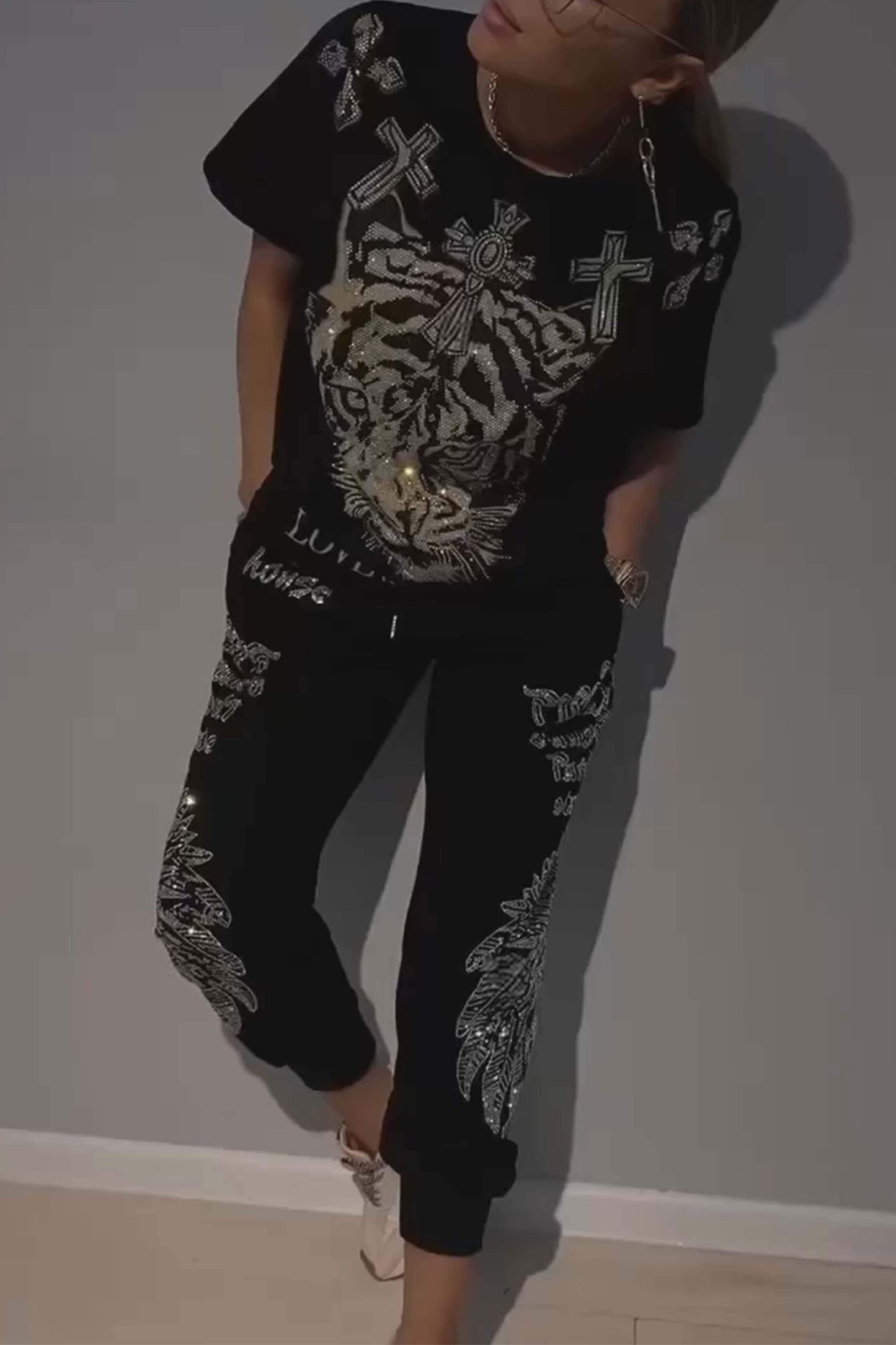 Dwuczęściowy komplet damski, top i spodnie w nowoczesnym wzorze diamentowym