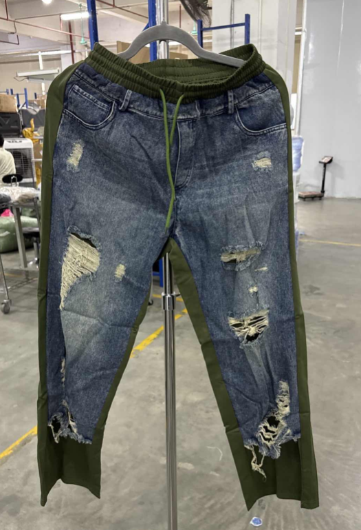 👖Dżinsowe spodnie z szerokimi nogawkami i elastyczną gumką ściągającą