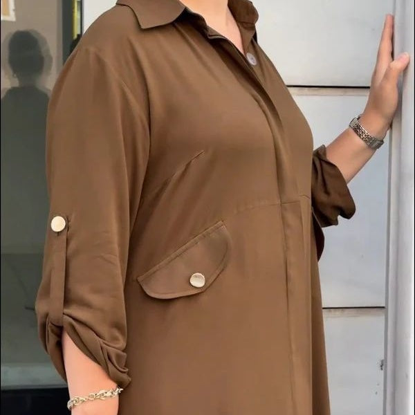 Koszula zapinana na guziki i spodnie z szerokimi nogawkami, dwuczęściowy komplet