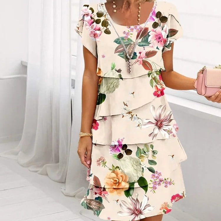 Elegancka sukienka kaskadowa w kwiaty