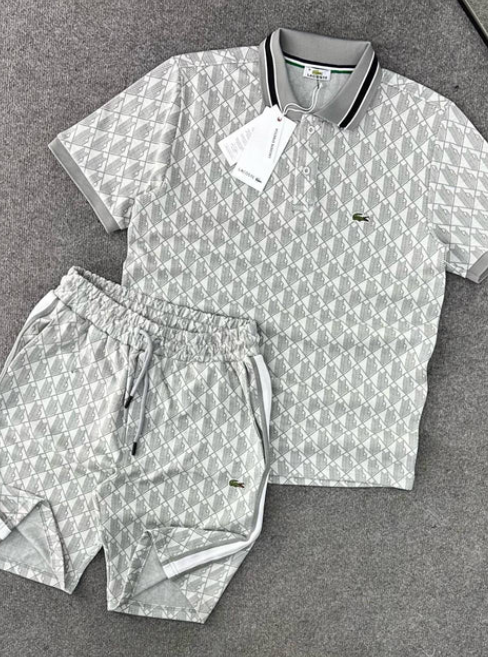 Modne i uniwersalne, codzienne szorty z krótkim rękawem