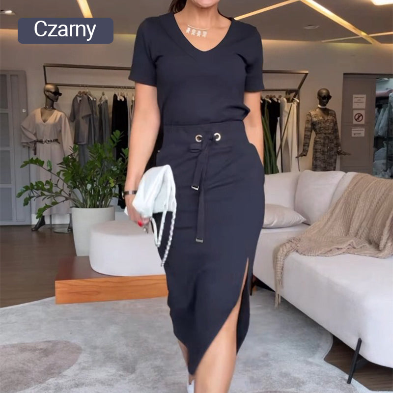 💥Komplet damski składający się z koszulki z dekoltem w serek i spódnicy midi👗