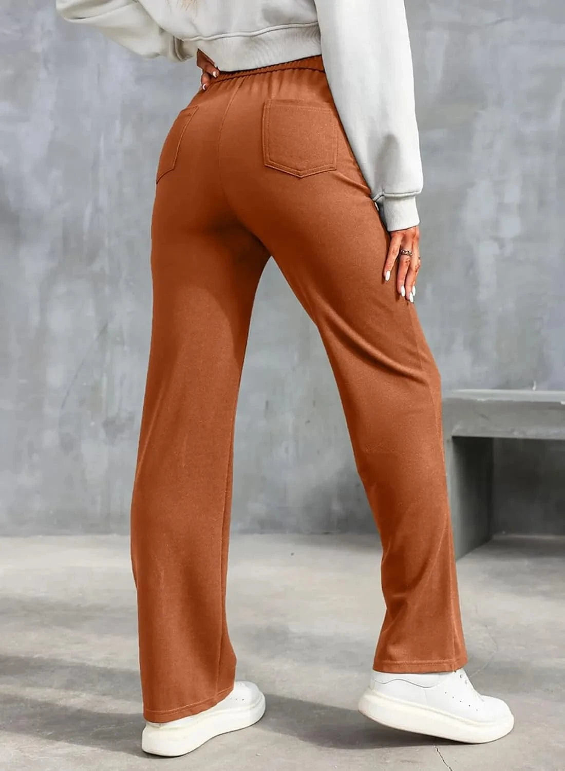 Elastyczne spodnie rekreacyjne z wysokim stanem