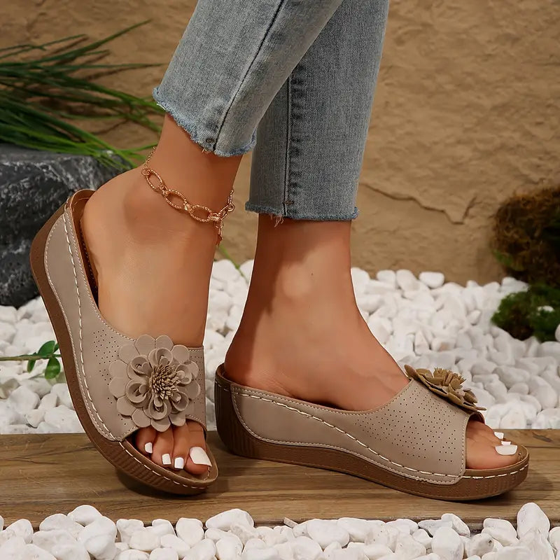 🔥 Ostatni dzień 50% zniżki - Sandały damskie w kwiaty