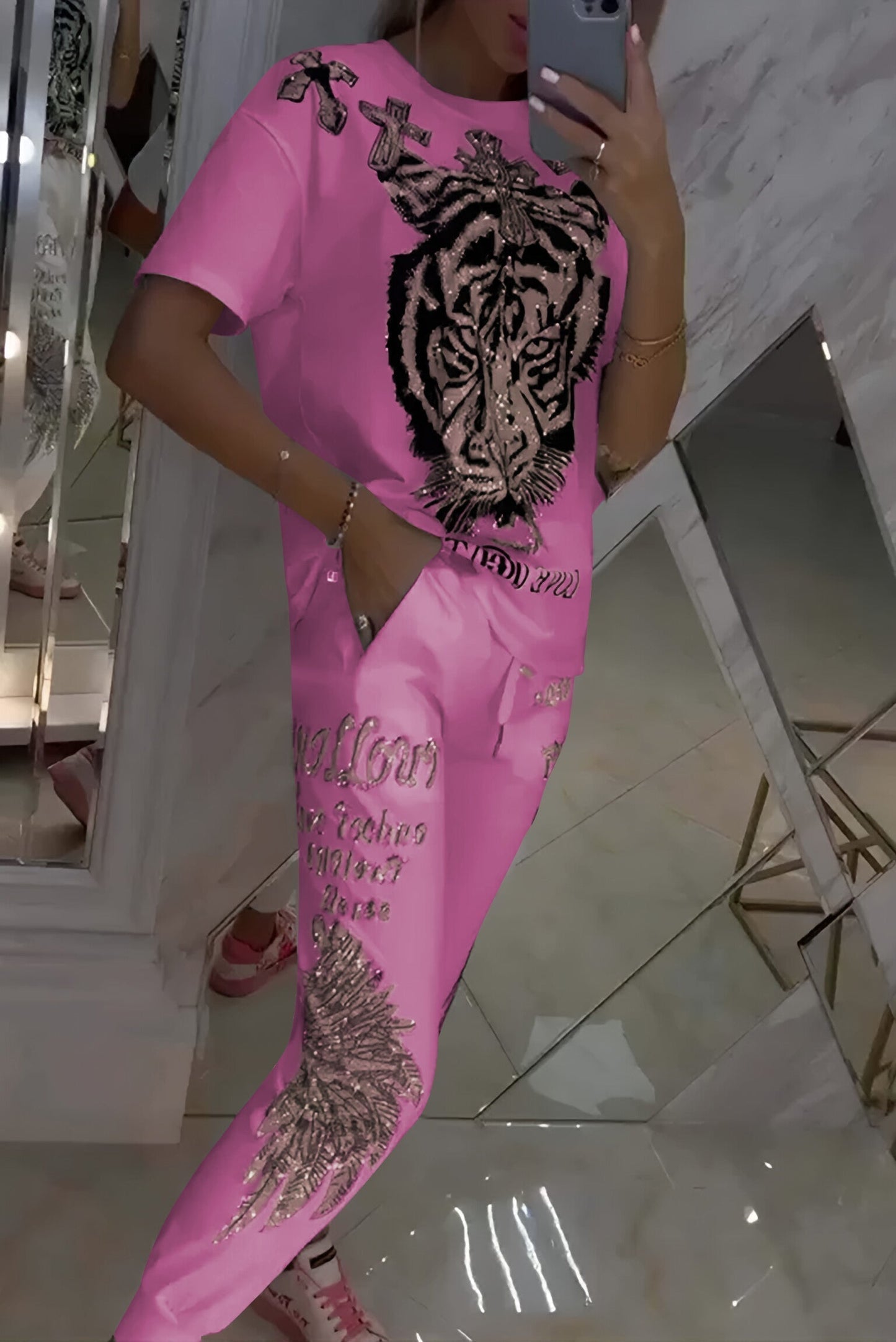 Dwuczęściowy komplet damski, top i spodnie w nowoczesnym wzorze diamentowym