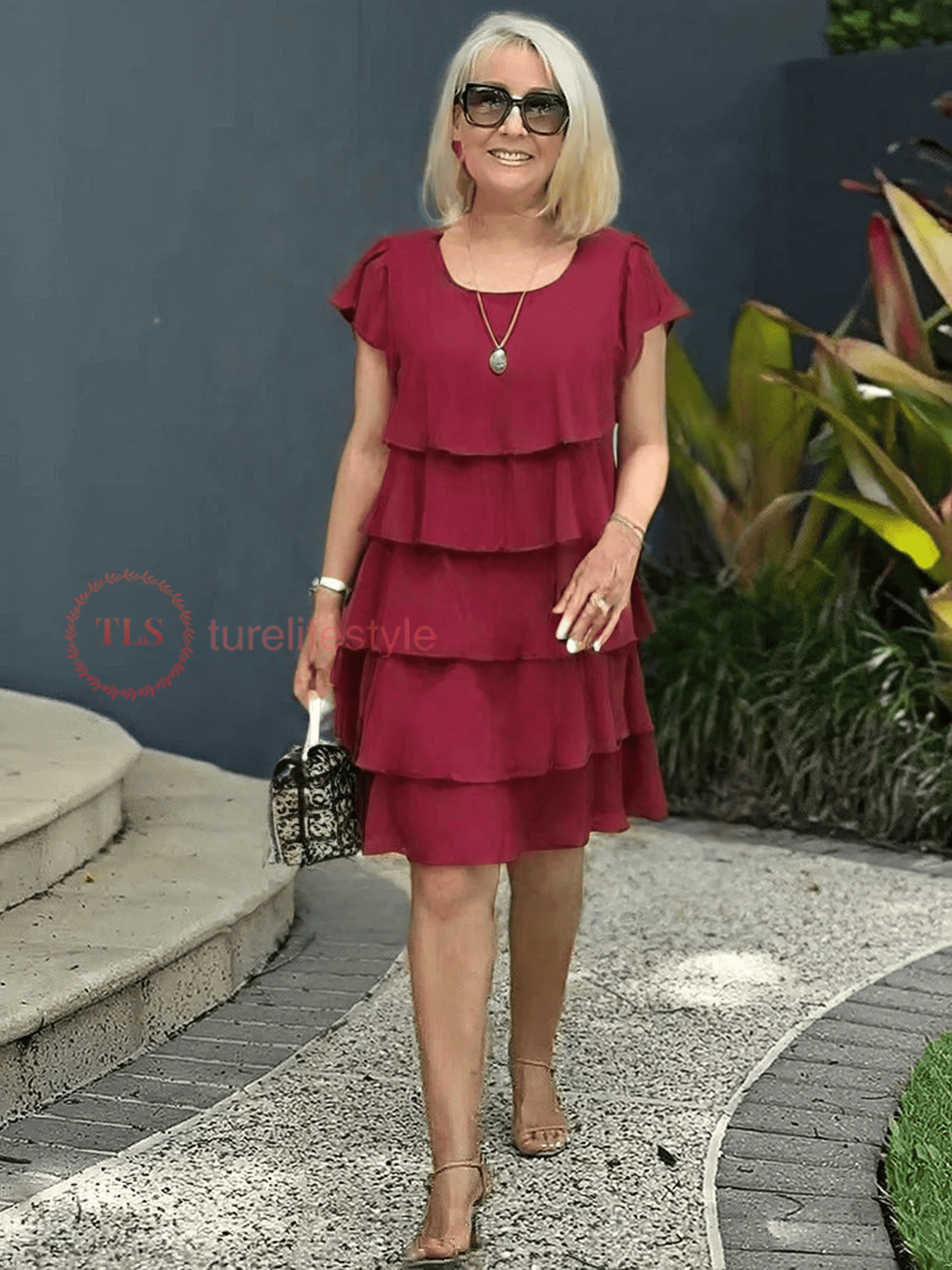 Sukienka z luźnej warstwy szyfonu