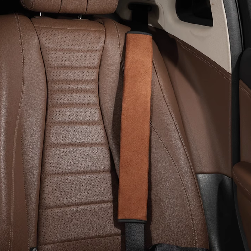 Nakładka na pas bezpieczeństwa SilkLeather – ochrona szyi i możliwość umieszczenia logo