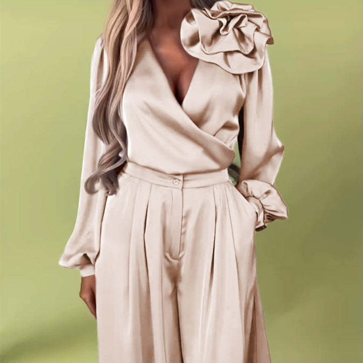 Luksusowy zestaw z satynową koszulą i szerokimi spodniami