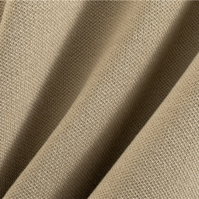 Damski garnitur casual ze złotymi guzikami