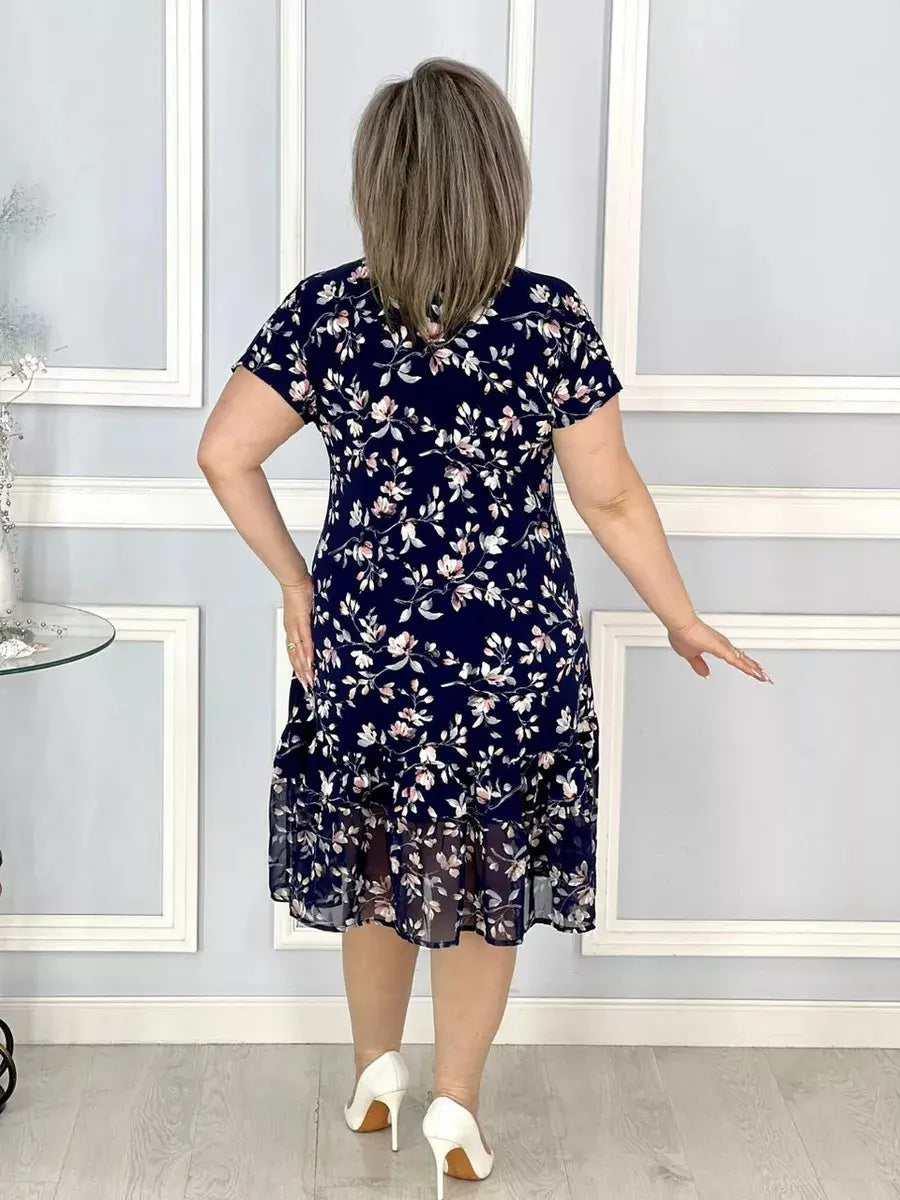 Nowa sukienka z kwiatowym dekoltem w serek