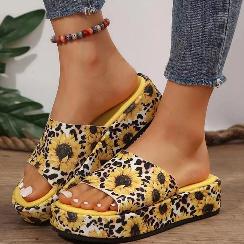 Antypoślizgowe, pochłaniające pot kapcie na platformie