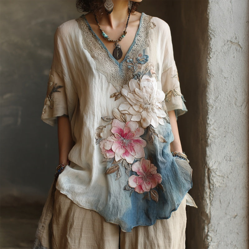 Bluzka z głębokim dekoltem w kształcie litery V i kwiatowym wzorem